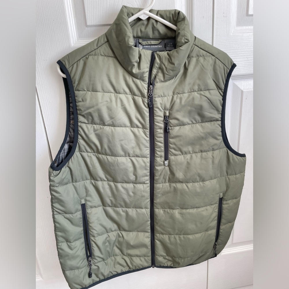 Mens FREE COUNTY vest